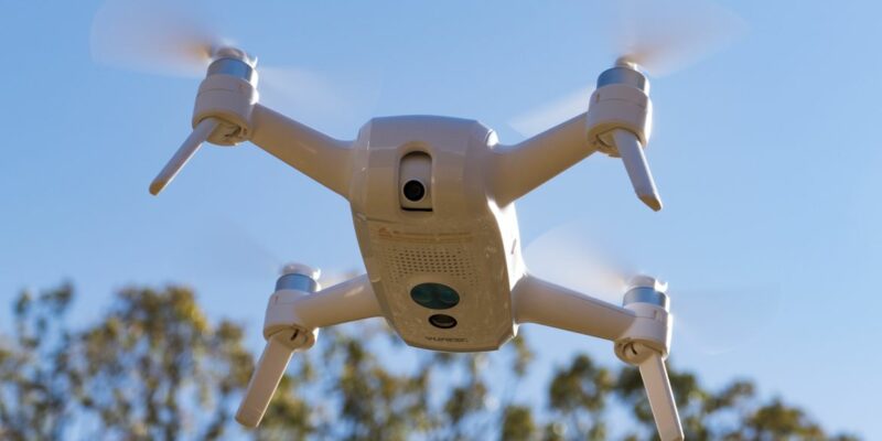 Selfies from the sky made simple by Yuneec Breeze